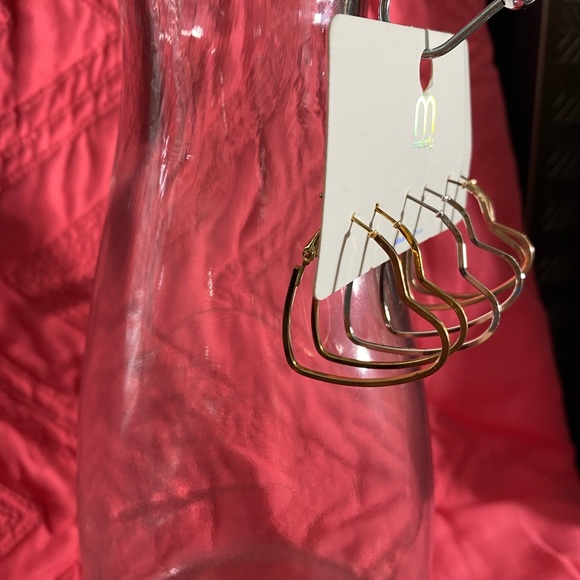 NWT MELODY 3 pack of heart earrings - Picture 6 of 8